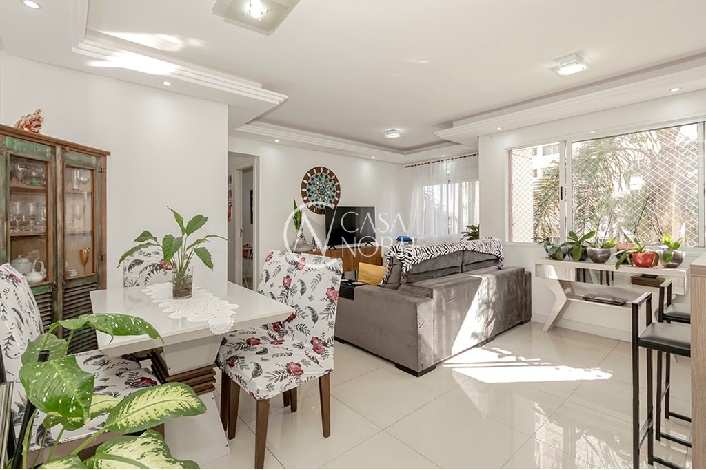 Apartamento à venda com 2 quartos, 65m², 1 suíte, 1 vaga, Dom Cláudio José Gonçalves Ponce de Leão no bairro Vila Ipiranga em Porto Alegre