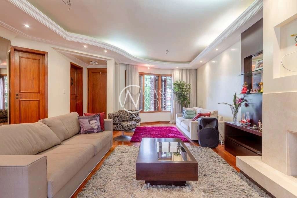 Casa à venda com 4 quartos, 313m², 1 suíte, 4 vagas, Rua Irmão Augusto no bairro Jardim Lindóia em Porto Alegre