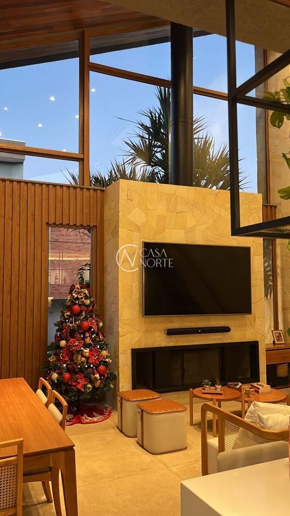 Casa de Condomínio à venda com 3 quartos, 150m², 1 suíte, 3 vagas, Rua Deputado Hugo Mardini no bairro Jardim Itu em Porto Alegre
