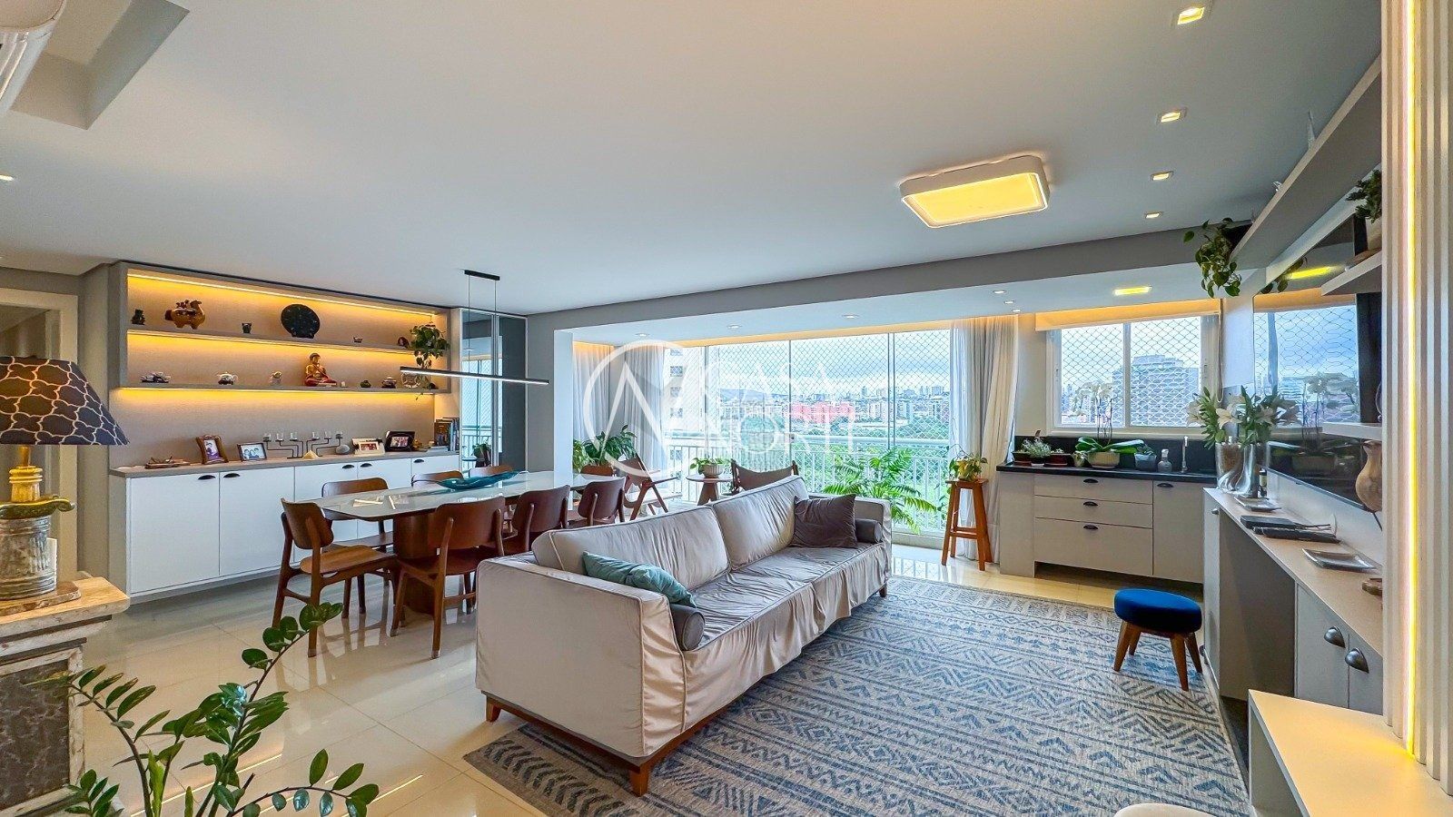 Apartamento à venda com 4 quartos, 148m², 3 suítes, 3 vagas, Rua Doutor João Satt no bairro Jardim Europa em Porto Alegre