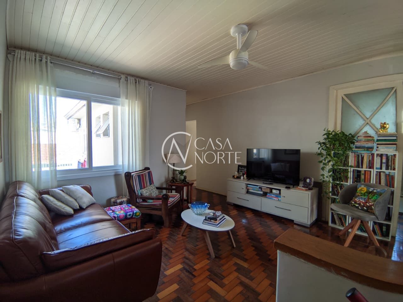 Casa à venda com 4 quartos, 115m², 1 suíte, 1 vaga, Avenida Berlim no bairro Auxiliadora em Porto Alegre