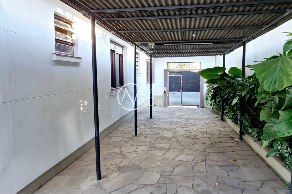 Casa à venda com 4 quartos, 179m², 1 suíte, 3 vagas, Aneron Corrêa de Oliveira no bairro Jardim do Salso em Porto Alegre
