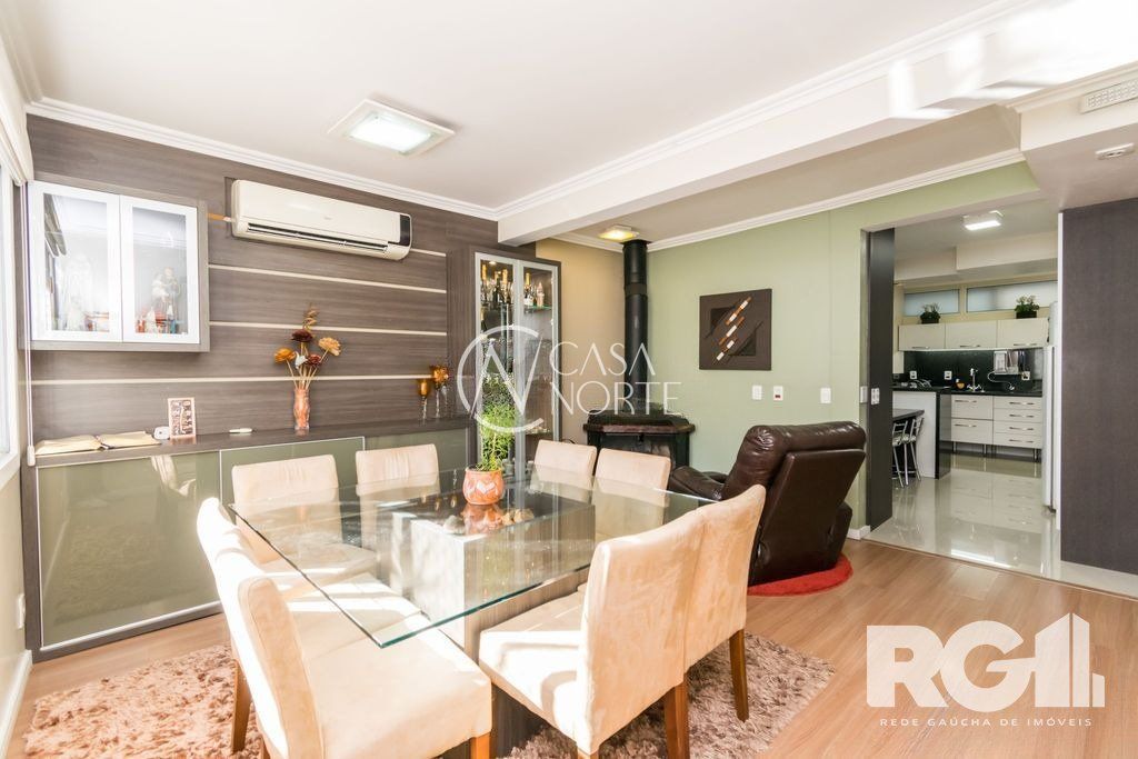 Casa de Condomínio à venda com 4 quartos, 150m², 1 suíte, 3 vagas, Rua Engenheiro Frederico Dahne no bairro Jardim Lindóia em Porto Alegre