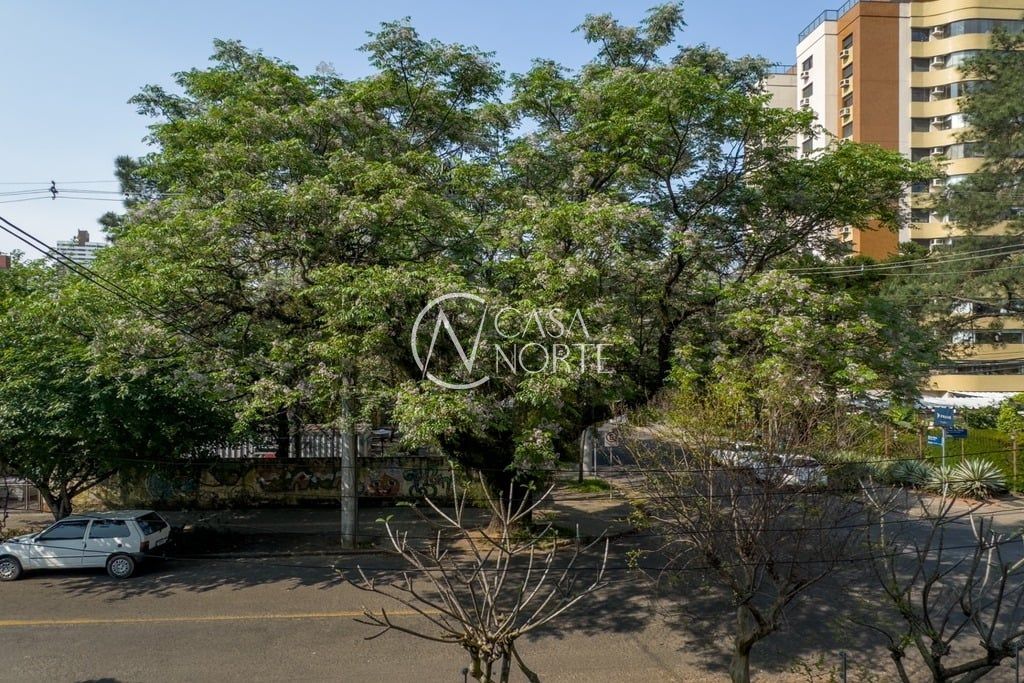 Casa à venda com 3 quartos, 285m², 1 suíte, 1 vaga, Passo da Pátria no bairro Bela Vista em Porto Alegre
