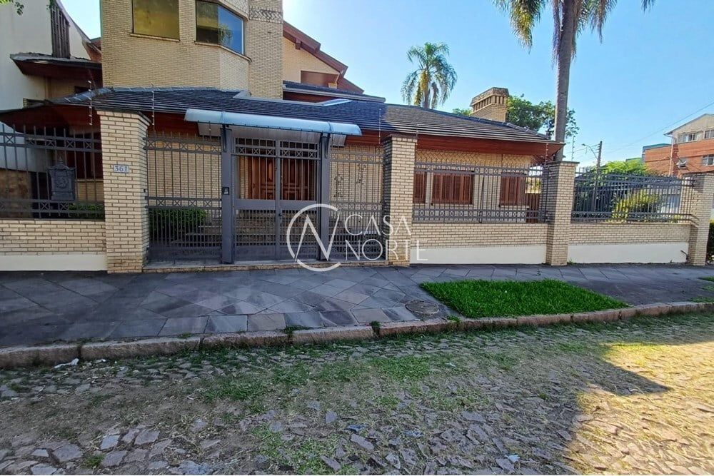 Casa à venda com 4 quartos, 738m², 4 vagas, Paissandu no bairro Partenon em Porto Alegre