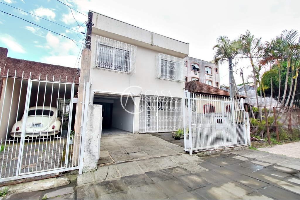 Casa à venda com 4 quartos, 325m², 1 suíte, 2 vagas, Rua Primeiro de Maio no bairro Glória em Porto Alegre