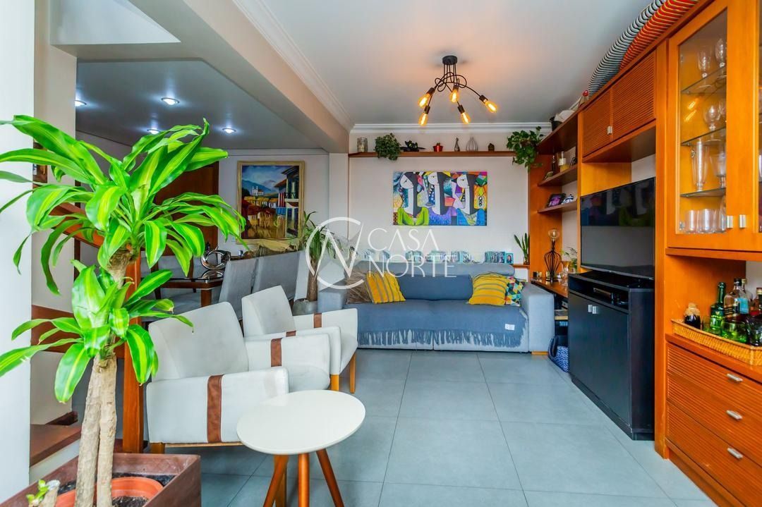 Duplex à venda com 2 quartos, 84m², 1 vaga, Rua Brito Peixoto no bairro Passo da Areia em Porto Alegre