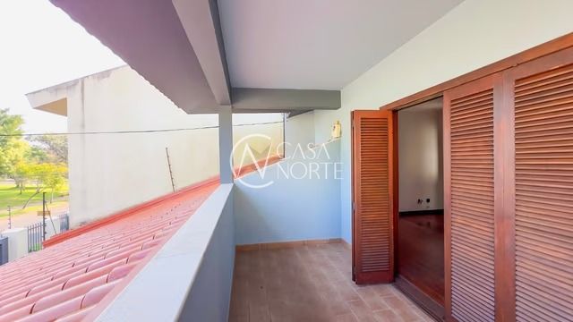 Casa à venda com 3 quartos, 292m², 3 vagas, Rua Zeev Jabotinski no bairro Jardim Itu em Porto Alegre