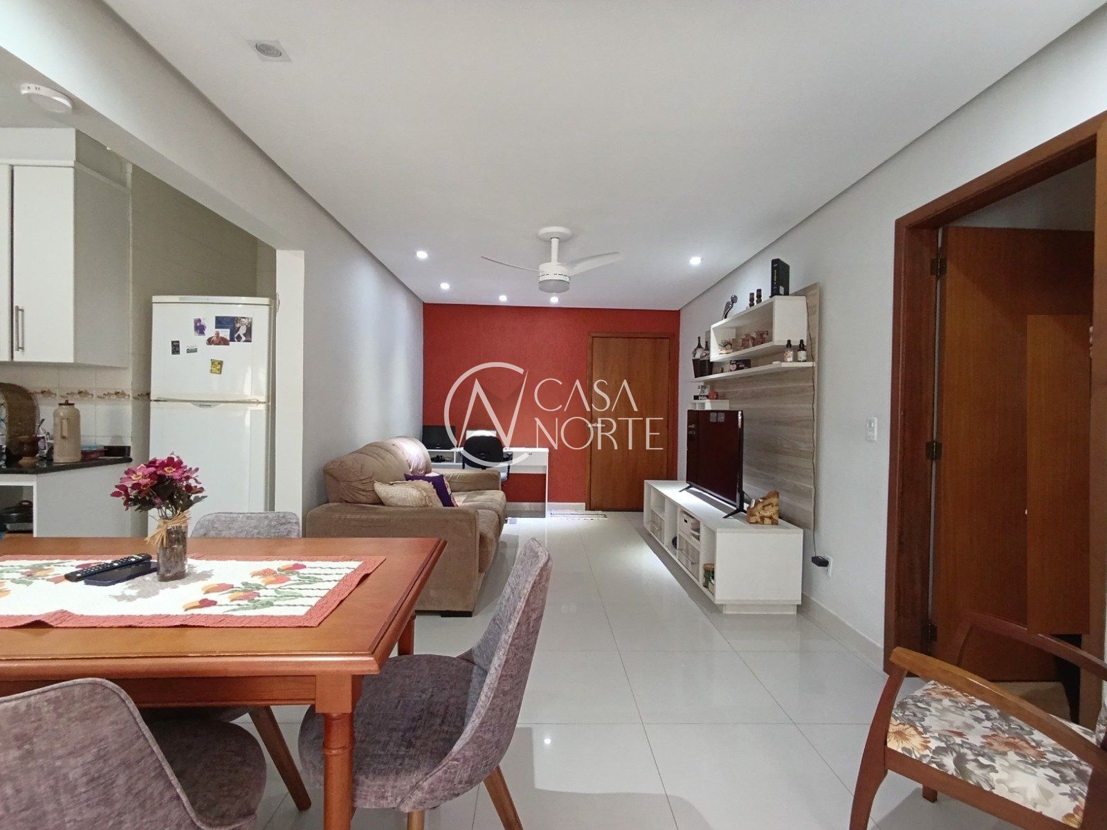 Apartamento à venda com 2 quartos, 79m², 1 suíte, 1 vaga, Rua Jalmar Azambuja Diniz no bairro Jardim Itu em Porto Alegre