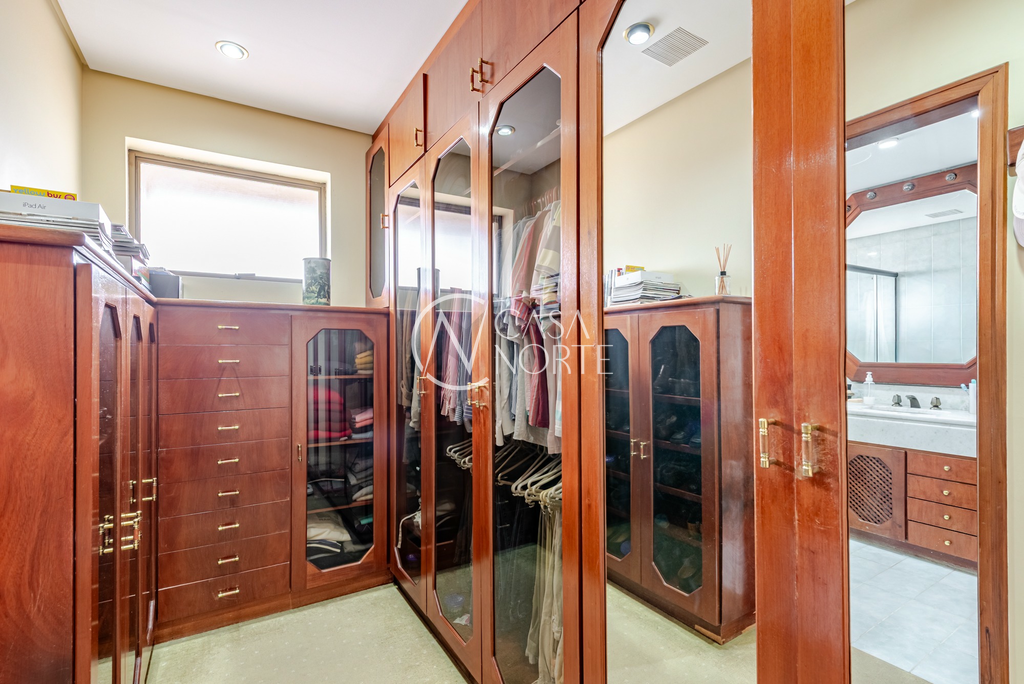 Cobertura à venda com 4 quartos, 425m², 3 suítes, 3 vagas, Rua Barão de Ubá no bairro Bela Vista em Porto Alegre
