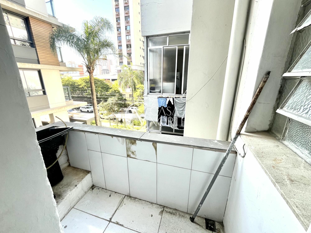 Apartamento à venda com 2 quartos, 73m², Visconde do Herval no bairro Menino Deus em Porto Alegre