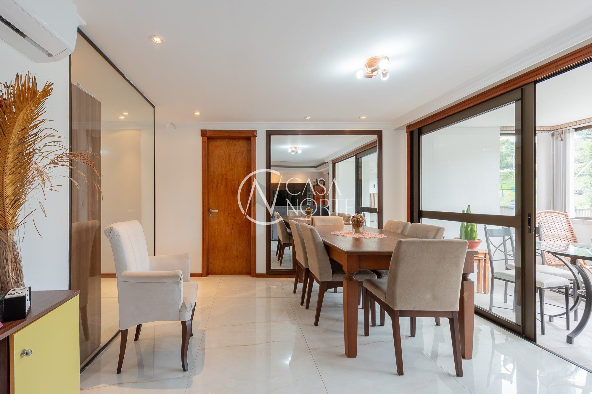 Apartamento à venda com 3 quartos, 138m², 1 suíte, 2 vagas, Rua Tomaz Gonzaga no bairro Boa Vista em Porto Alegre