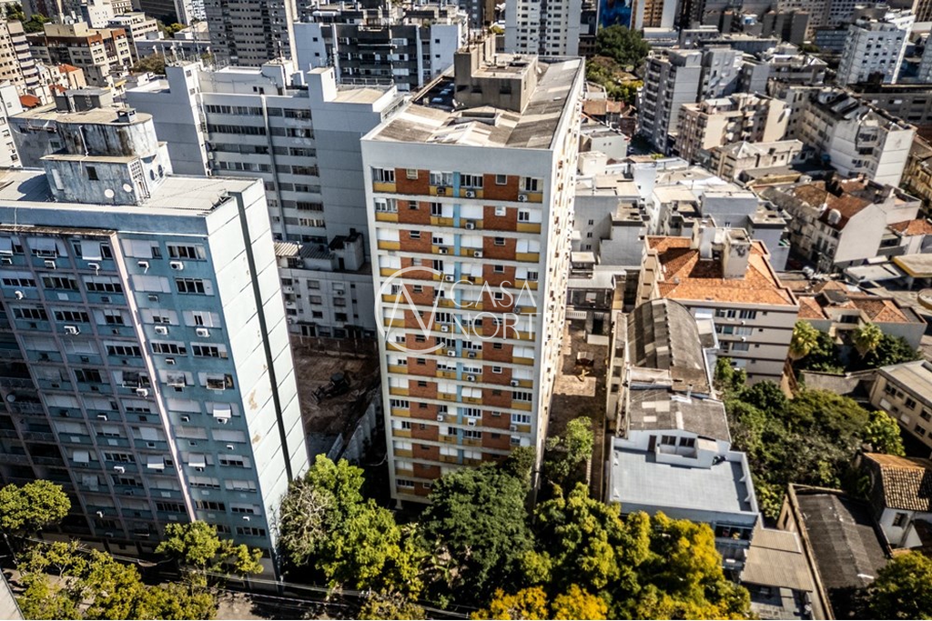 Apartamento à venda com 3 quartos, 169m², 1 suíte, 1 vaga, Rua Garibaldi no bairro Independência em Porto Alegre