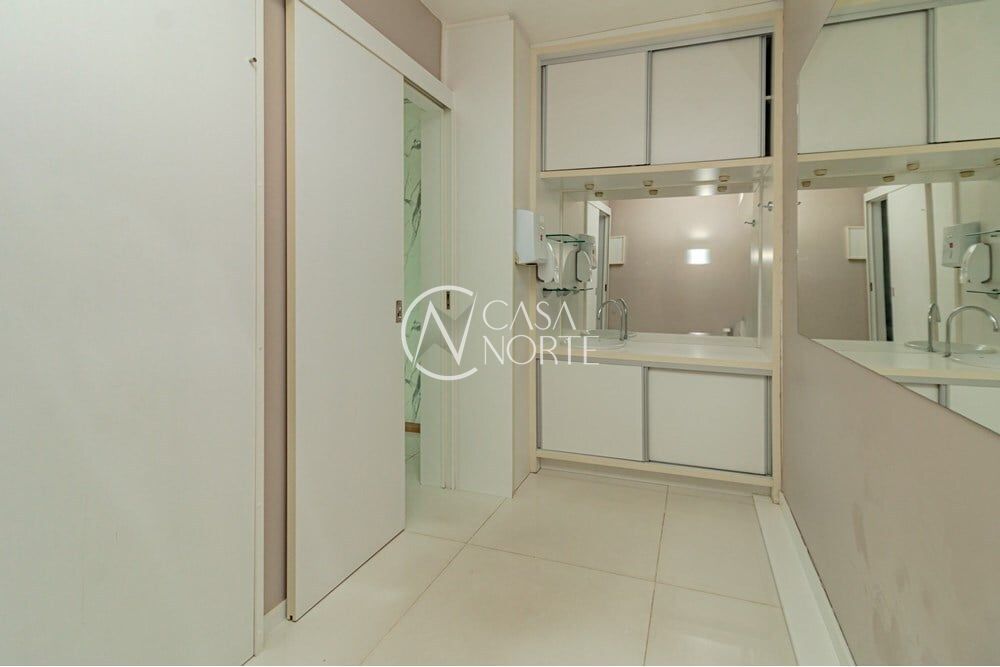 Sala Comercial à venda , 40m², 1 vaga, Avenida Diário de Notícias no bairro Cristal em Porto Alegre