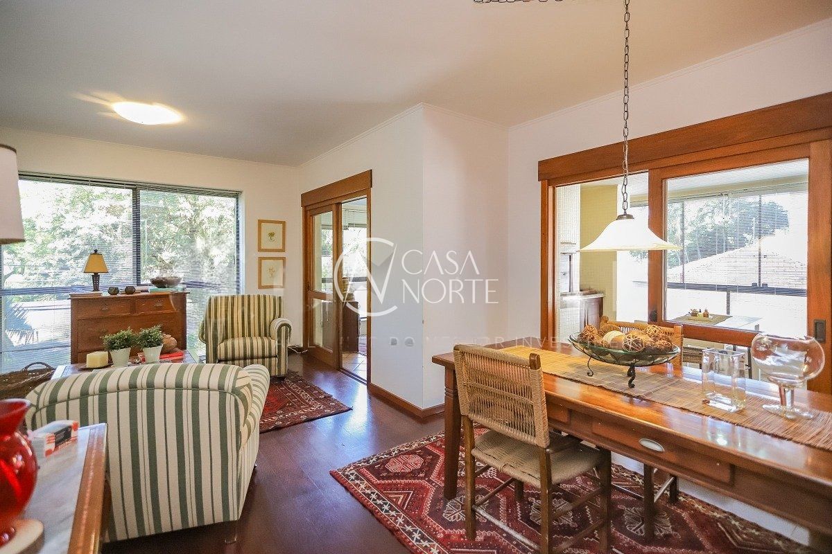 Apartamento à venda com 3 quartos, 135m², 1 suíte, 2 vagas, Avenida Panamericana no bairro Jardim Lindóia em Porto Alegre