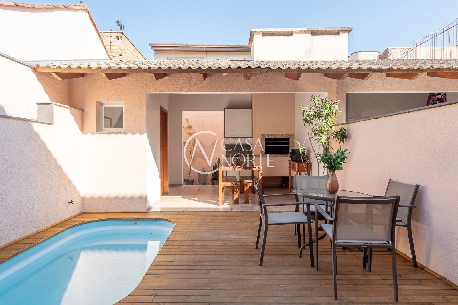 Casa à venda com 3 quartos, 150m², 1 suíte, 2 vagas, Avenida Alberto Pasqualini no bairro Jardim Sabará em Porto Alegre