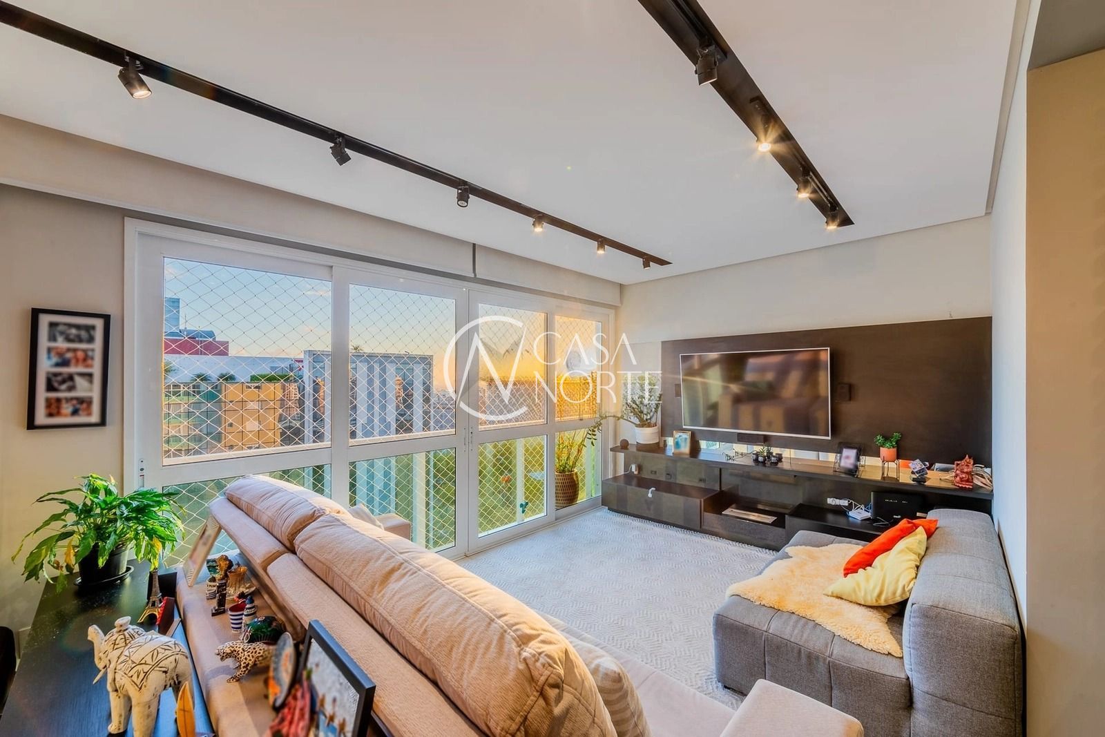 Apartamento à venda com 3 quartos, 80m², 1 suíte, 2 vagas, Avenida Inácio Vasconcelos no bairro Boa Vista em Porto Alegre