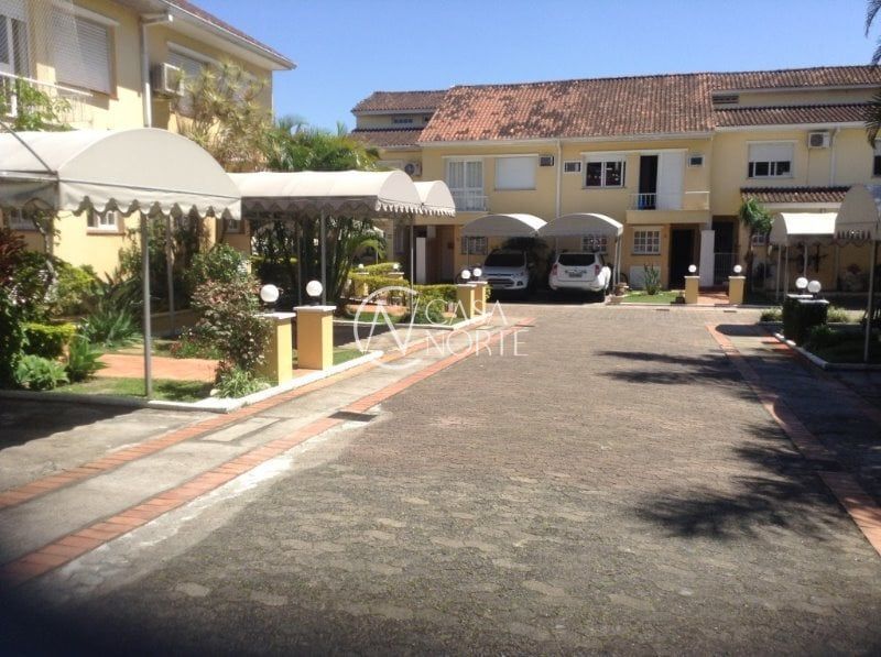 Casa de Condomínio à venda com 3 quartos, 210m², 3 suítes, 1 vaga, Doutor Barcelos no bairro Tristeza em Porto Alegre