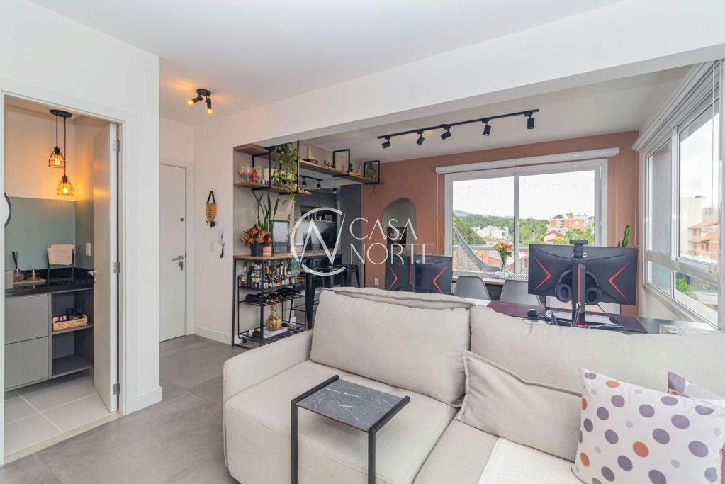 Apartamento à venda com 2 quartos, 67m², 1 suíte, 1 vaga, Avenida Brasília no bairro Vila Ipiranga em Porto Alegre