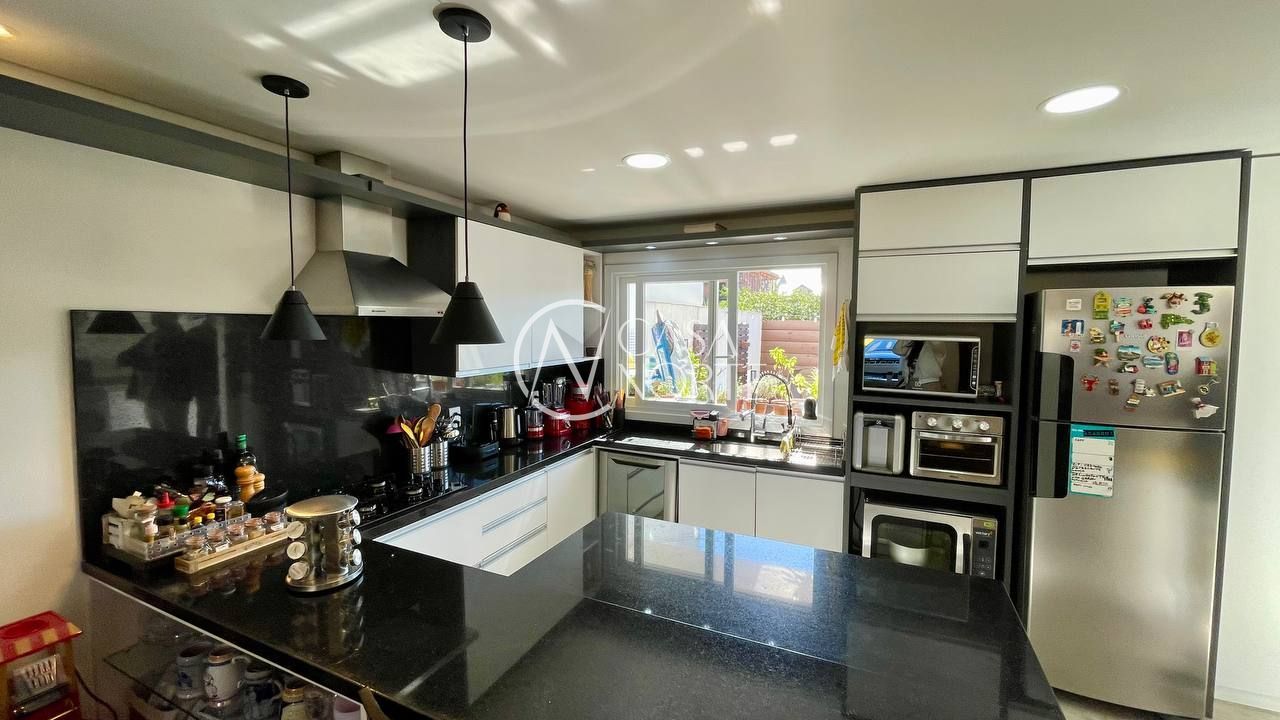 Casa de Condomínio à venda com 3 quartos, 140m², 1 suíte, 2 vagas, Adalberto Severo no bairro Jardim Itu em Porto Alegre