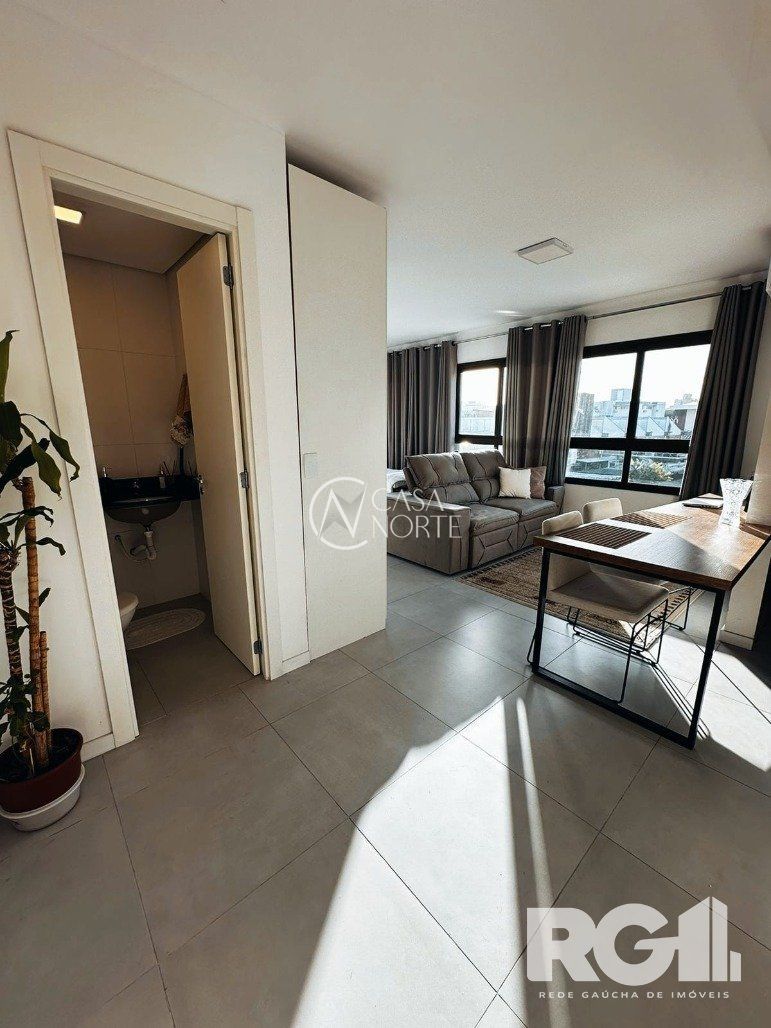 Apartamento à venda com 1 quarto, 41m², 1 suíte, 1 vaga, Rua Oito de Julho no bairro Jardim Botânico em Porto Alegre