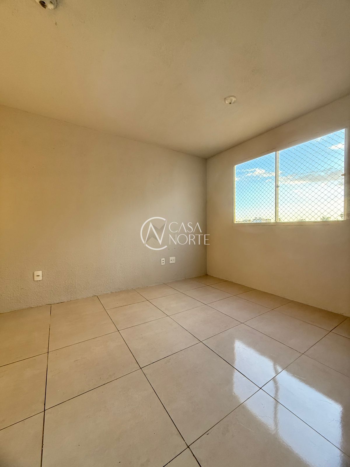 Apartamento à venda com 2 quartos, 41m², 1 vaga, Rua dos Maias no bairro Rubem Berta em Porto Alegre