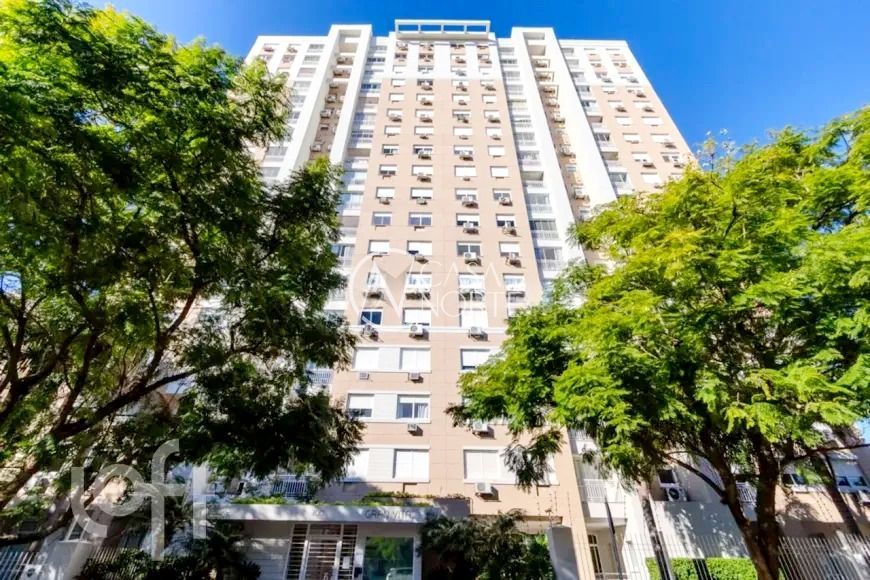 Apartamento à venda com 3 quartos, 74m², 1 suíte, 1 vaga, Avenida Benno Mentz no bairro Vila Ipiranga em Porto Alegre
