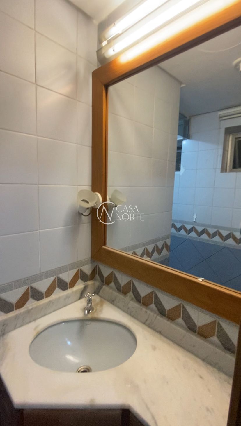 Sala Comercial à venda com 1 quarto, 46m², Avenida Assis Brasil no bairro Passo da Areia em Porto Alegre