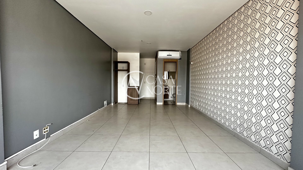 Sala Comercial à venda , 33m², 1 vaga, Rua Santos Dumont no bairro Floresta em Porto Alegre