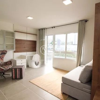 Apartamento à venda com 1 quarto, 33m², 1 vaga, Rua Oito de Julho no bairro Jardim Botânico em Porto Alegre