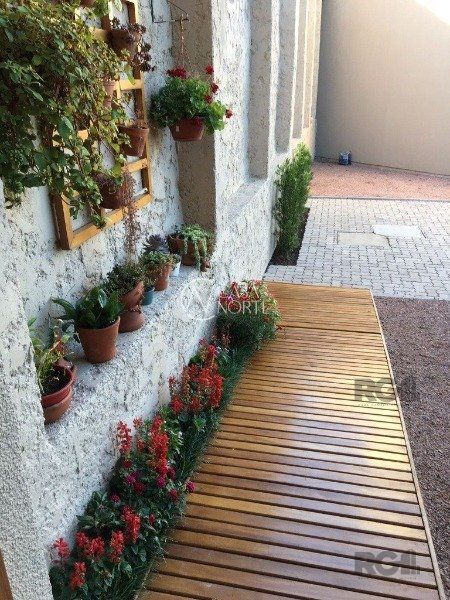 Casa de Condomínio à venda com 2 quartos, 77m², 1 suíte, 1 vaga, Rua Octavio de Souza no bairro Teresópolis em Porto Alegre