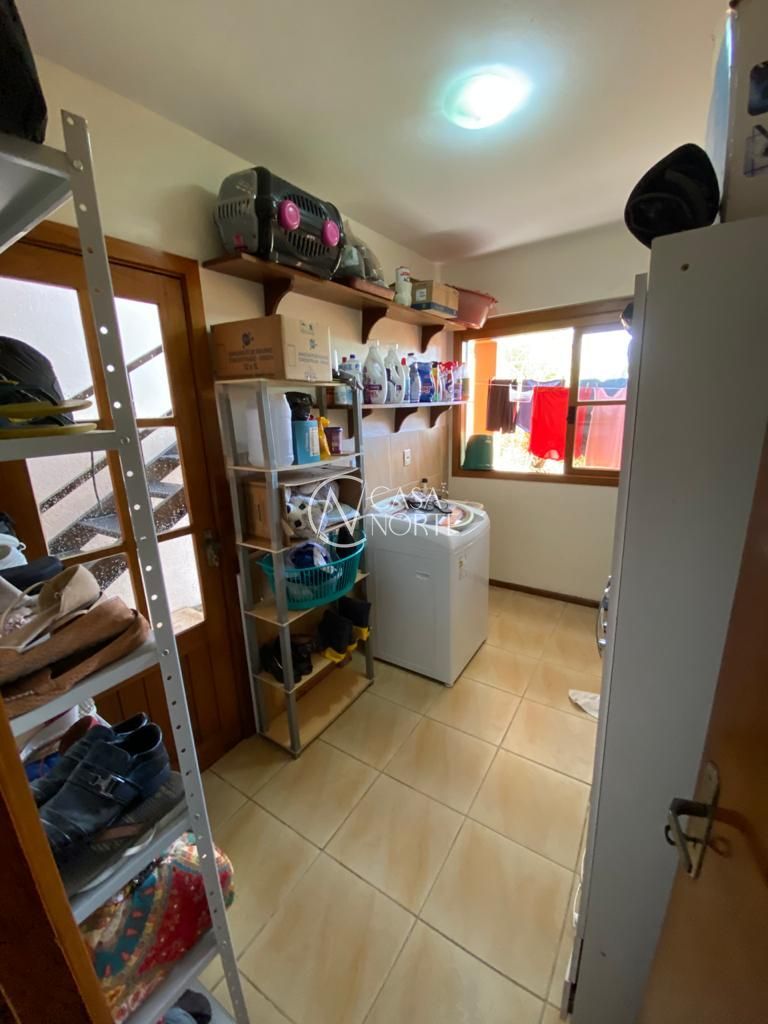 Casa de Condomínio à venda com 3 quartos, 192m², 1 suíte, 2 vagas, Rua Alvaro Guterres no bairro Tristeza em Porto Alegre