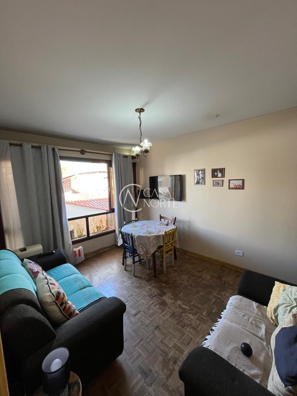 Apartamento à venda com 2 quartos, 64m², 1 vaga, Rua Rafael Saadi no bairro Menino Deus em Porto Alegre