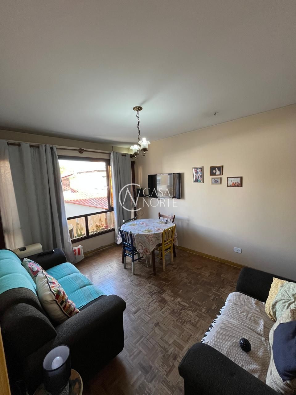 Apartamento à venda com 2 quartos, 64m², 1 vaga, Rua Rafael Saadi no bairro Menino Deus em Porto Alegre