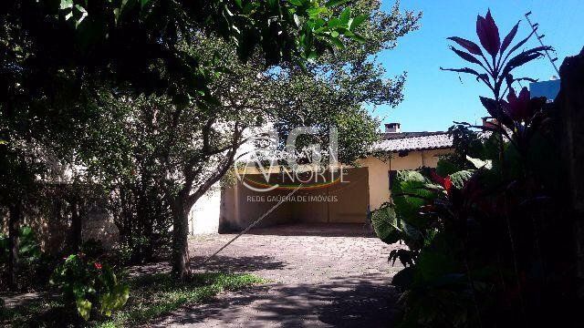 Casa à venda com 3 quartos, 190m², 2 vagas, Rua Oscar Schneider no bairro Medianeira em Porto Alegre