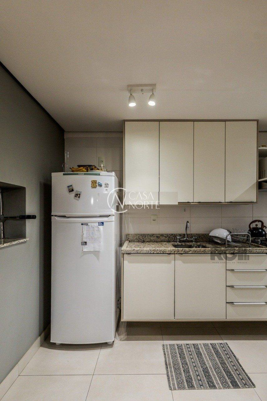 Apartamento à venda com 2 quartos, 63m², 1 suíte, 1 vaga, Rua Luzitana no bairro Higienópolis em Porto Alegre