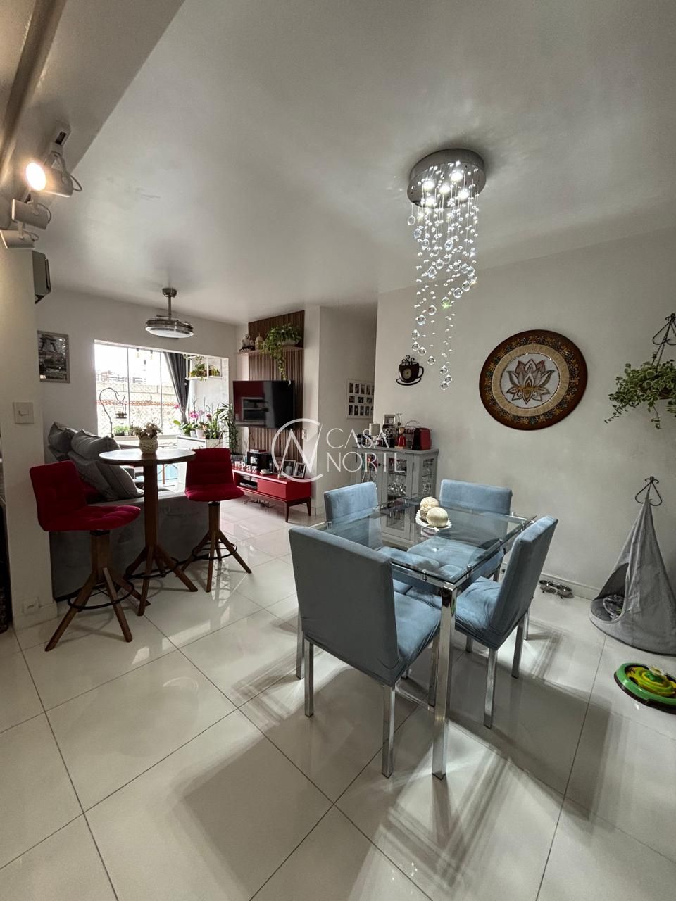 Apartamento à venda com 3 quartos, 79m², 1 suíte, 1 vaga, Rua Luiz de Camões no bairro Santo Antônio em Porto Alegre