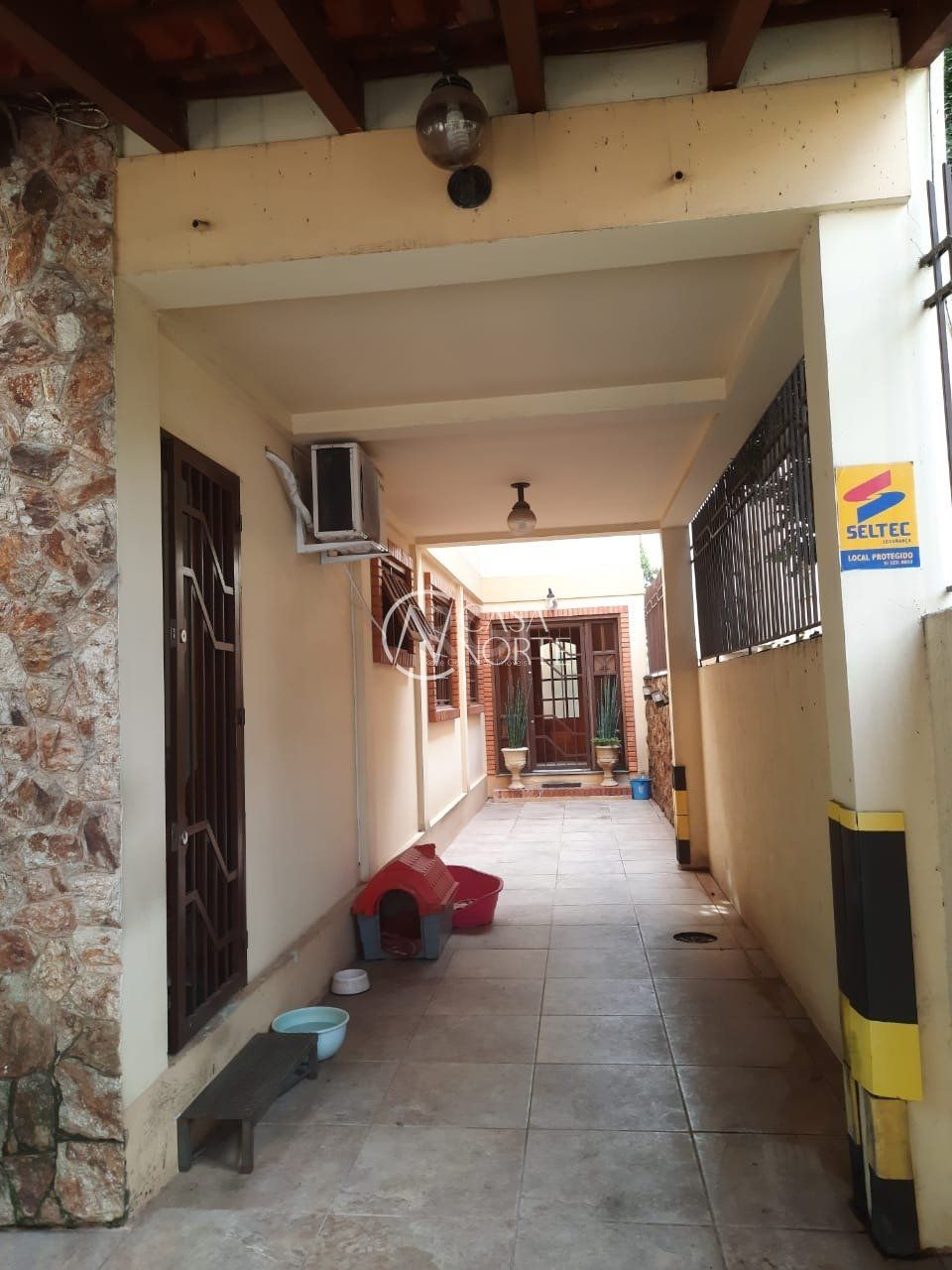 Casa à venda com 5 quartos, 347m², 2 suítes, 3 vagas, Rua Coronel Feijo no bairro São João em Porto Alegre