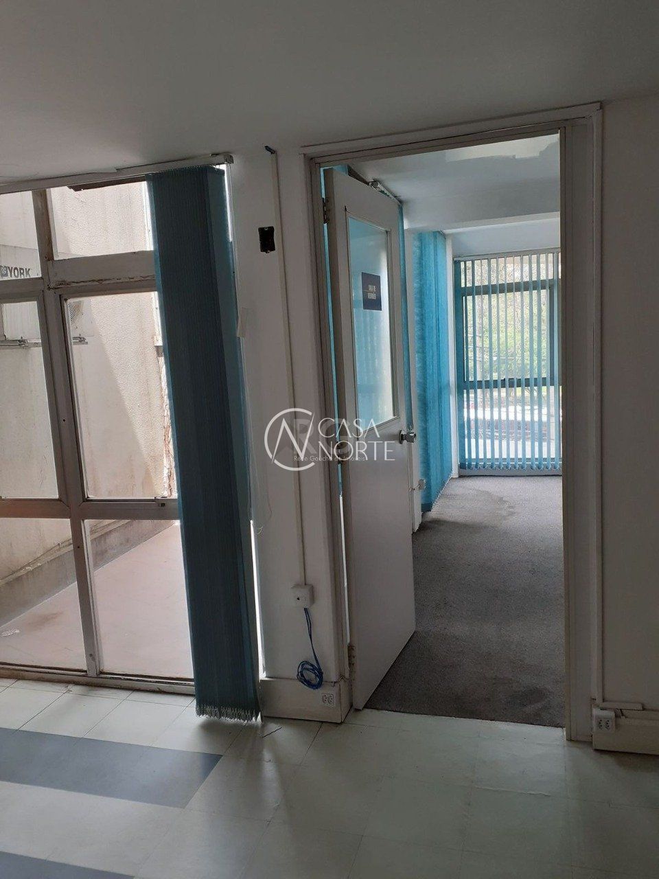 Sala Comercial à venda , 96m², Avenida Osvaldo Aranha no bairro Bom Fim em Porto Alegre