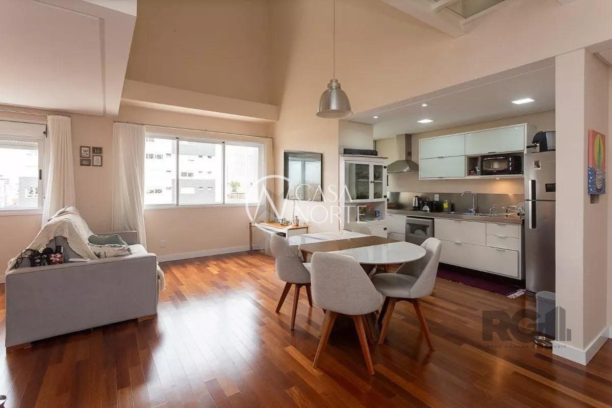 Duplex à venda com 1 quarto, 77m², 1 suíte, 1 vaga, Rua Jaraguá no bairro Bela Vista em Porto Alegre