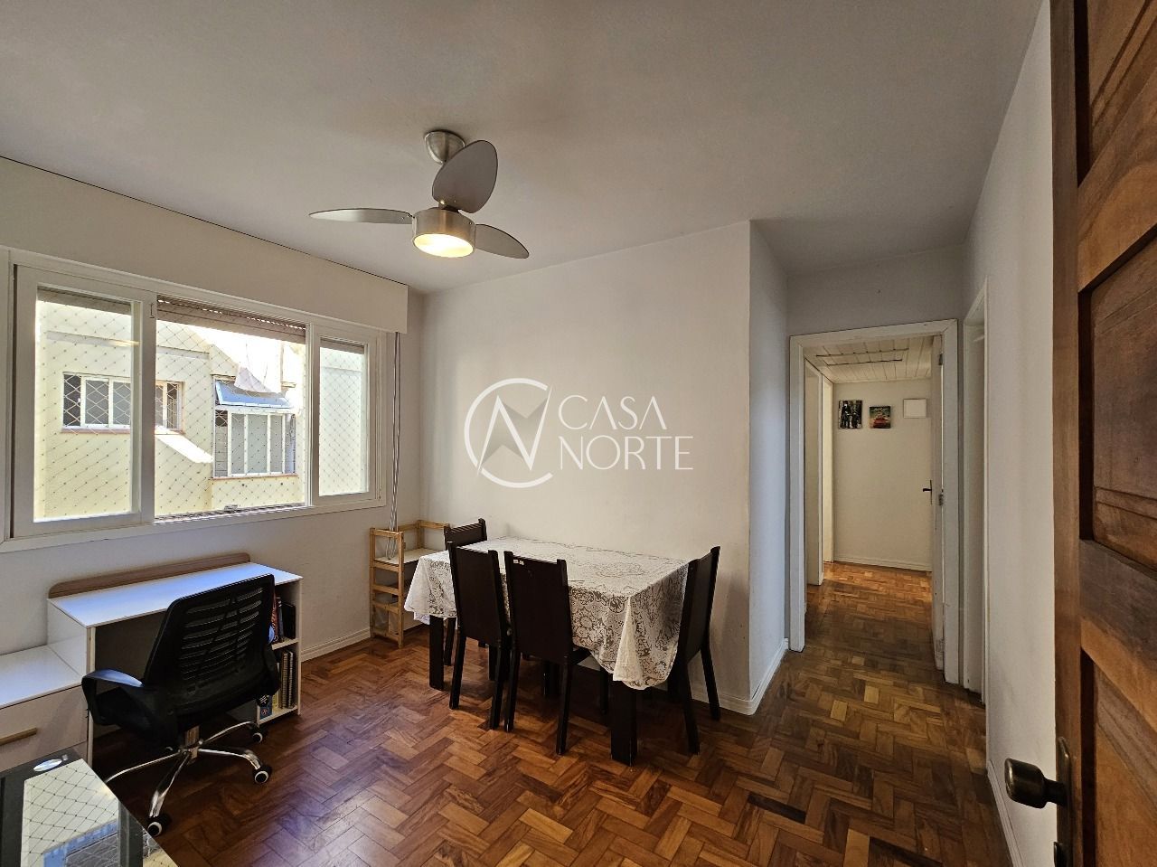 Apartamento à venda com 3 quartos, 60m², 1 vaga, Rua Professor Álvaro Alvim no bairro Rio Branco em Porto Alegre