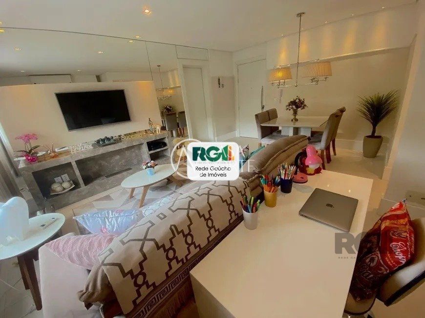 Apartamento à venda com 3 quartos, 66m², 1 suíte, 1 vaga, Avenida Bento Gonçalves no bairro Partenon em Porto Alegre