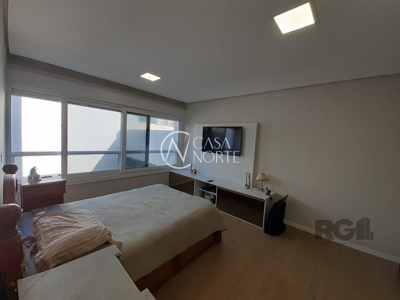 Apartamento à venda com 3 quartos, 142m², 1 suíte, 2 vagas, Rua Doutor Pereira Neto no bairro Tristeza em Porto Alegre