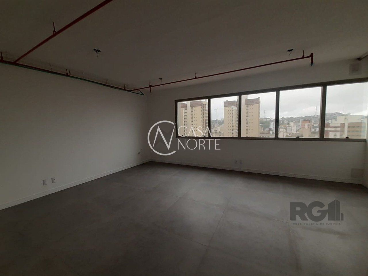 Sala Comercial à venda , 41m², Avenida Getúlio Vargas no bairro Menino Deus em Porto Alegre