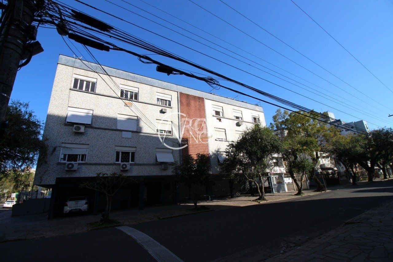 Apartamento à venda com 3 quartos, 74m², 1 suíte, 1 vaga, Rua Monsenhor Veras no bairro Santana em Porto Alegre