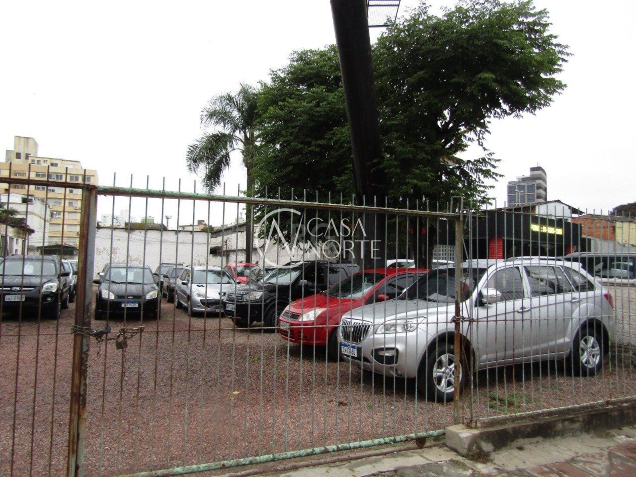 Terreno à venda  com 1637m², Avenida Ipiranga no bairro Azenha em Porto Alegre