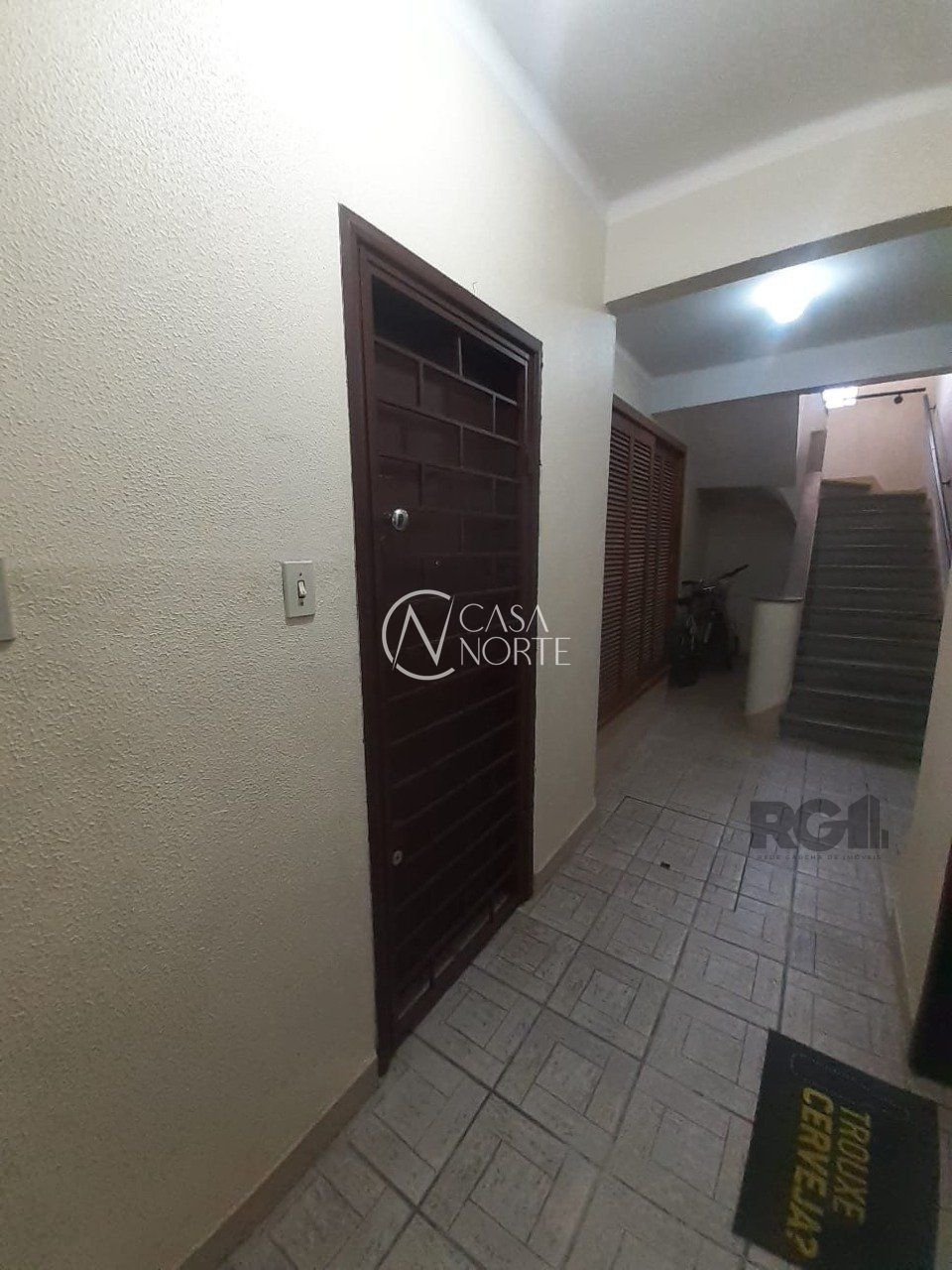 Apartamento à venda com 3 quartos, 79m², 1 suíte, Rua Barbedo no bairro Menino Deus em Porto Alegre