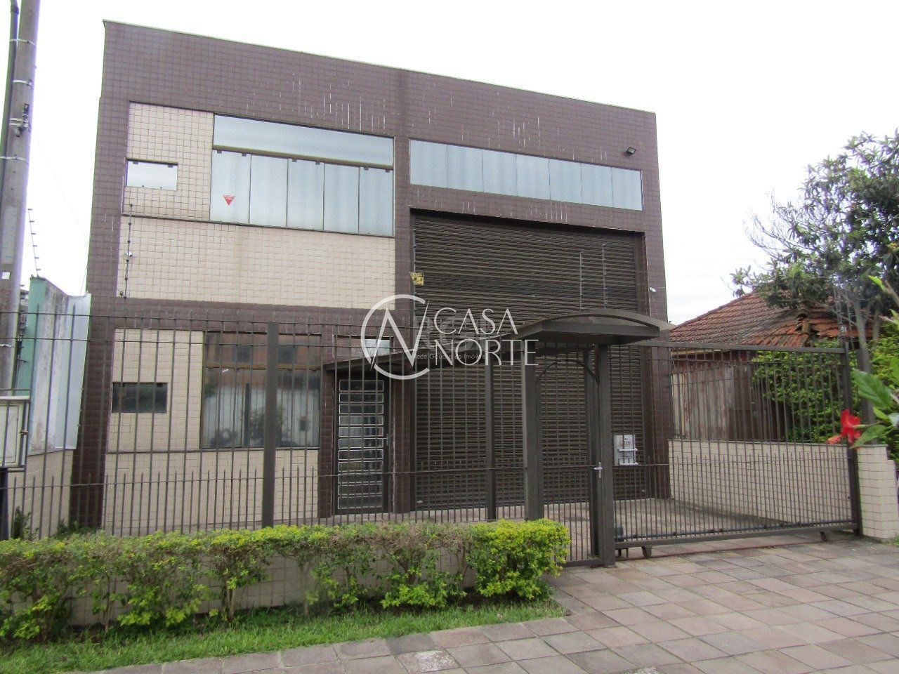 Pavilhão à venda , 195m², Rua Serafim Alencastro no bairro Sarandi em Porto Alegre