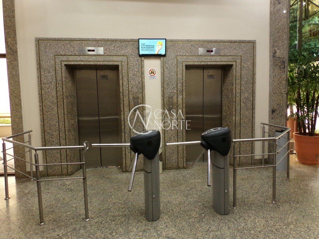 Sala Comercial à venda com 1 quarto, 46m², 1 vaga, Avenida Carlos Gomes no bairro Auxiliadora em Porto Alegre