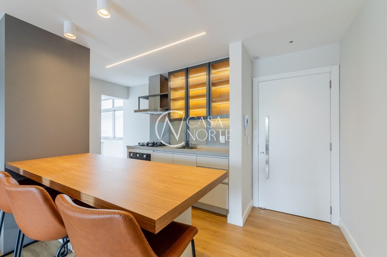 Apartamento à venda com 2 quartos, 71m², Avenida João Wallig no bairro Passo da Areia em Porto Alegre
